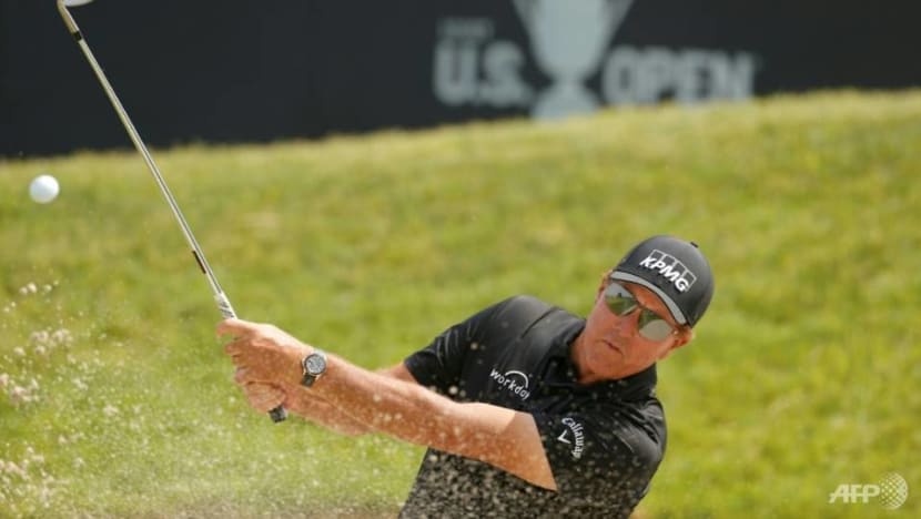 Golf: Mickelson shuts out noise in bid for elusive US Open title