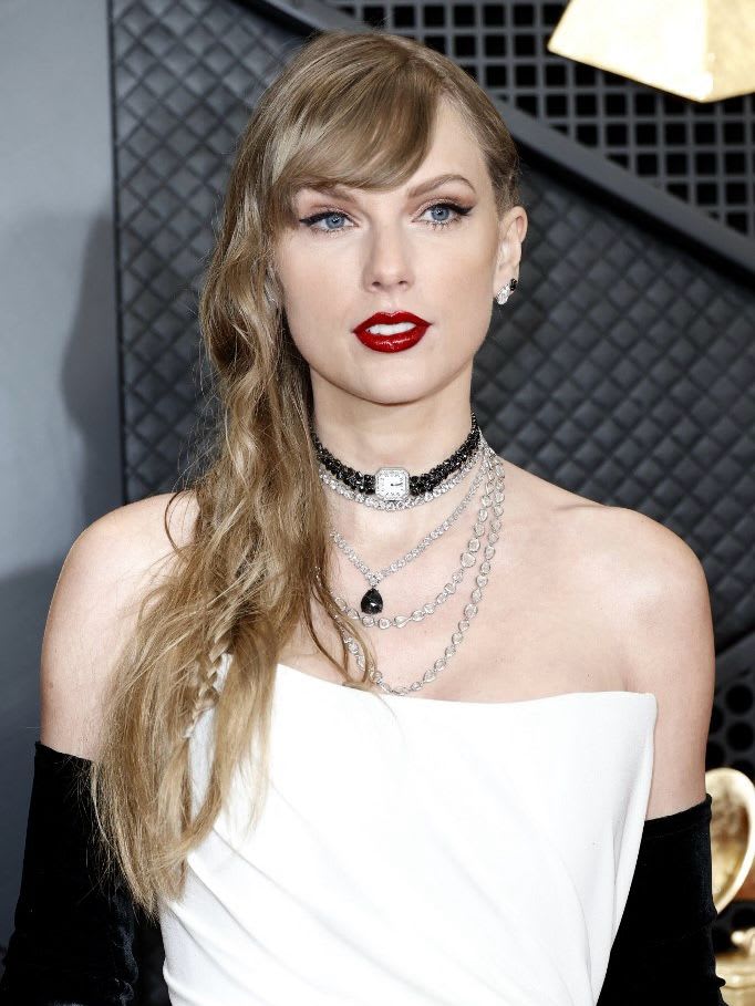 Taylor swift jewellery shop