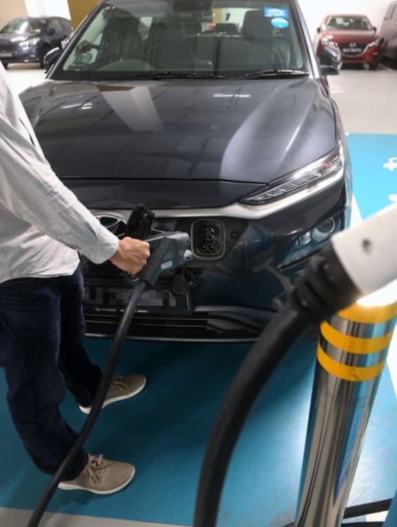 Bill passed to mandate electric vehicle chargers at new buildings; MPs raise concerns about hogging of charging lots