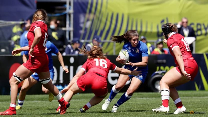 Rugby-Forward power gets Canada past fast-starting Italy Rugby-Forward power gets Canada past fast-starting Italy