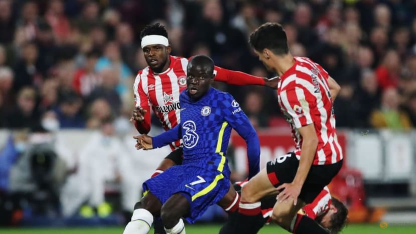 Leaders Chelsea survive late siege to beat Brentford 1-0 Leaders Chelsea survive late siege to beat Brentford 1-0