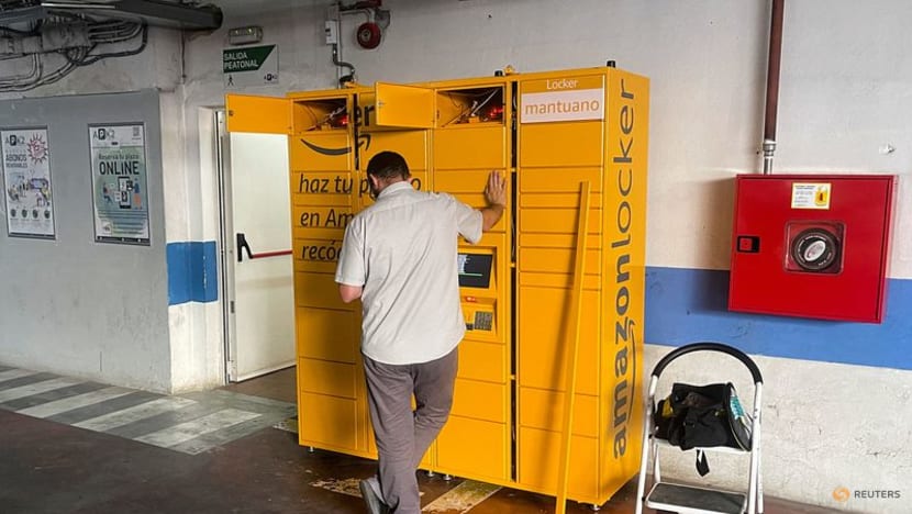 Spanish court rules Amazon 'Flex' couriers were falsely self-employed Spanish court rules Amazon 'Flex' couriers were falsely self-employed
