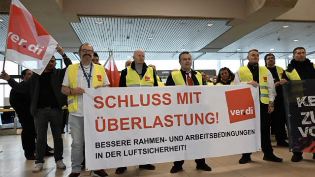 因保安人员罢工 德国柏林机场200多趟航班受影响