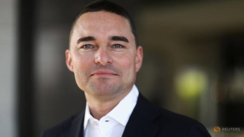 From goal posts to fishnets, German investor Windhorst hurries to clear billion-plus debt From goal posts to fishnets, German investor Windhorst hurries to clear billion-plus debt