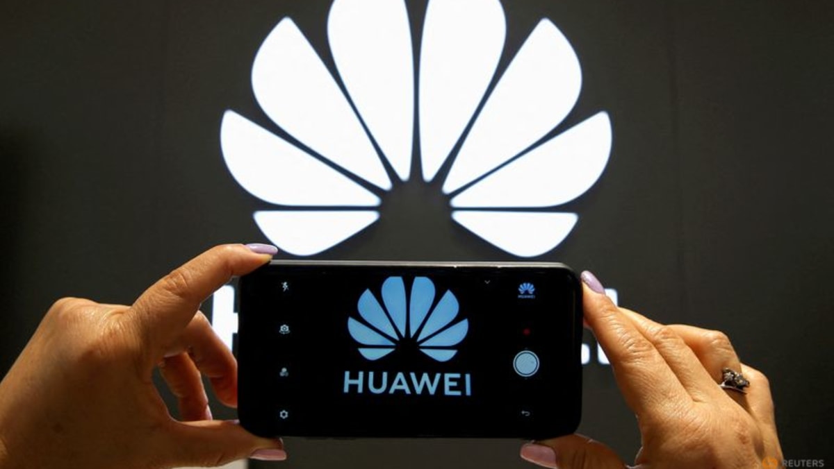Huawei ban would cost German rail operator 400 million eur – Spiegel