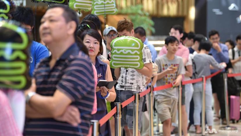 Foodies make a beeline for popular eateries as Jewel Changi Airport opens Foodies make a beeline for popular eateries as Jewel Changi Airport opens