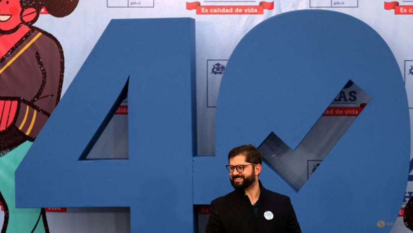 Chilean government sets new push on bill to reduce working hours Chilean government sets new push on bill to reduce working hours