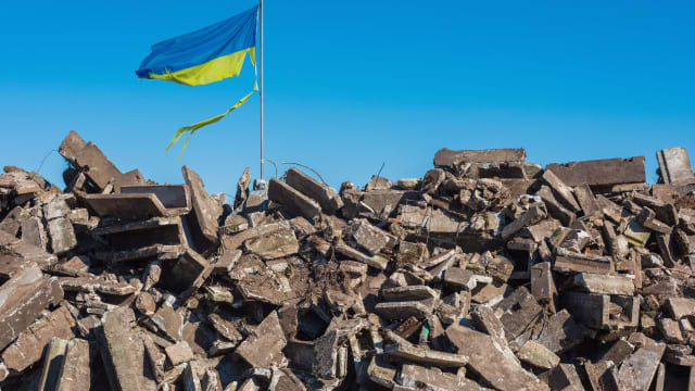 晨光|着眼天下：人道救援仓库分秒必争 助乌克兰难民