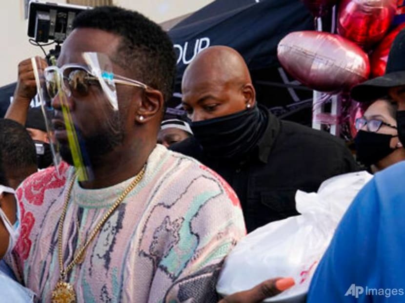 Rapper Diddy provides COVID-19 relief for Miami neighbourhood, hands out cash