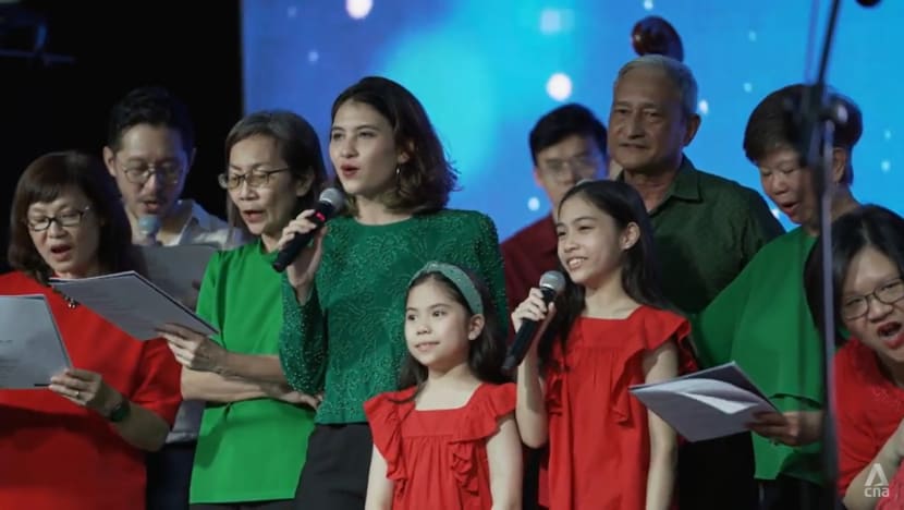 Tears, fears and singing their hearts out: When people with dementia, their carers form a choir Tears, fears and singing their hearts out: When people with dementia, their carers form a choir