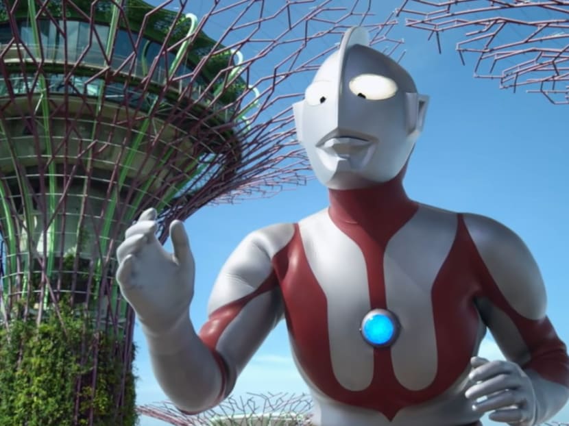 Is that Ultraman battling a kaiju at Gardens by the Bay? 