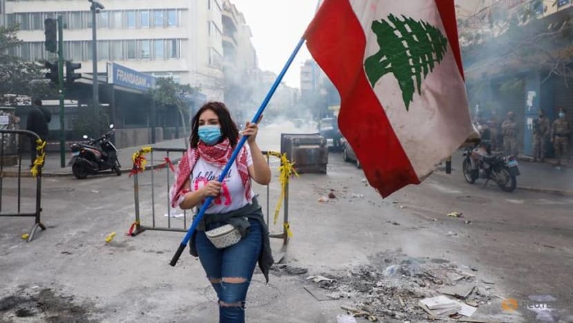 Lebanon's protesters back on streets as currency hits new low Lebanon's protesters back on streets as currency hits new low