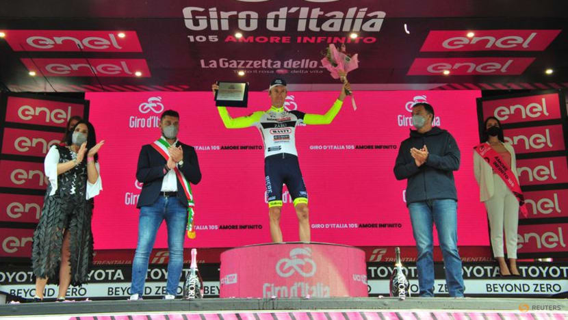 Hirt overcomes cramps and faulty bike to win mountainous Giro stage 16