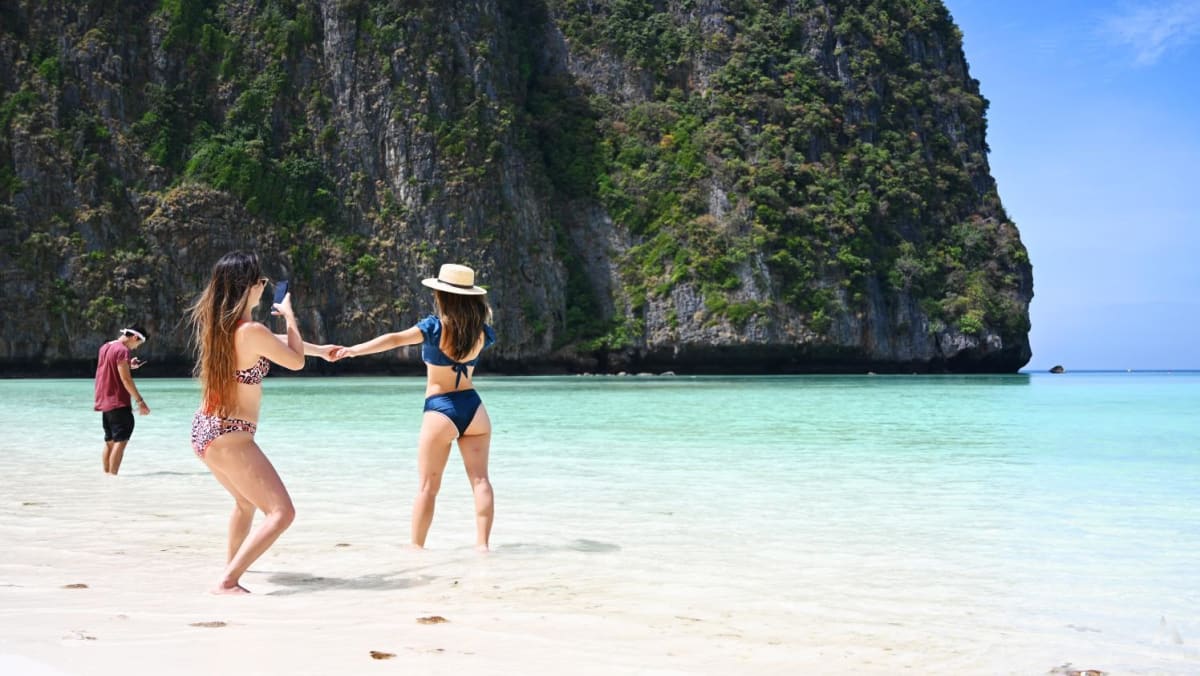 Pengunjung ke Thailand harus membayar biaya wisata hingga US