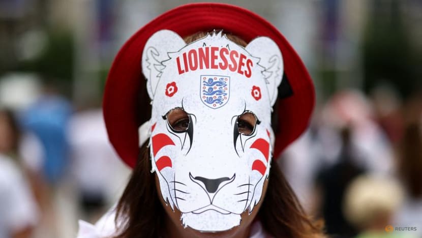 Red and white England fans gather in London for Women's Euro final Red and white England fans gather in London for Women's Euro final