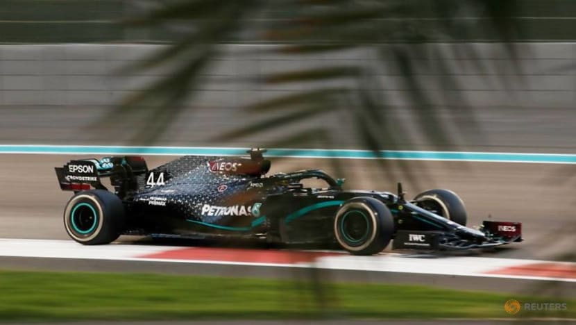 Hamilton signs new deal to chase eighth F1 title in 2021