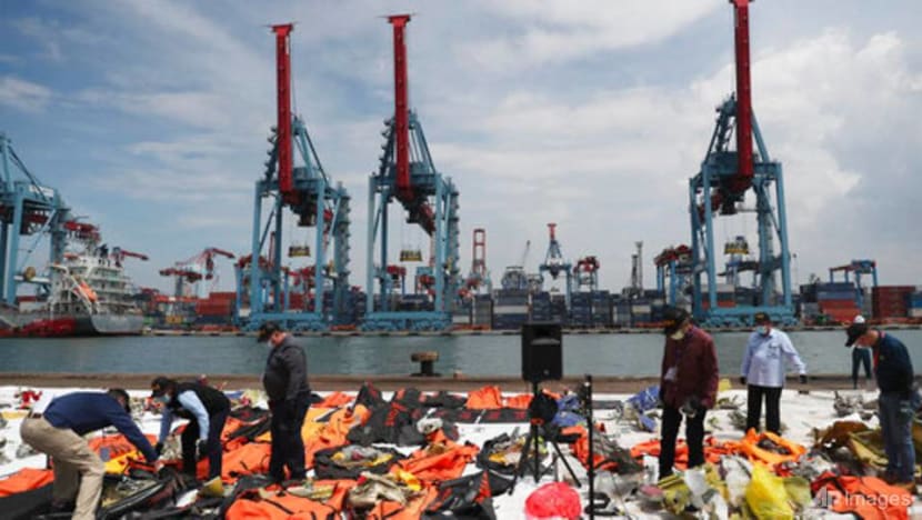 US aviation experts arrive in Indonesia to look into Sriwijaya Air crash US aviation experts arrive in Indonesia to look into Sriwijaya Air crash