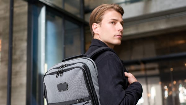 Tumi alpha deals 2 slim backpack