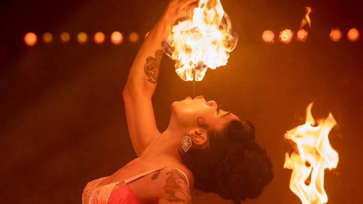 fire-breathing-sword-swallowing-fun-the-circus-cabaret-comes-to-marina-bay-sands