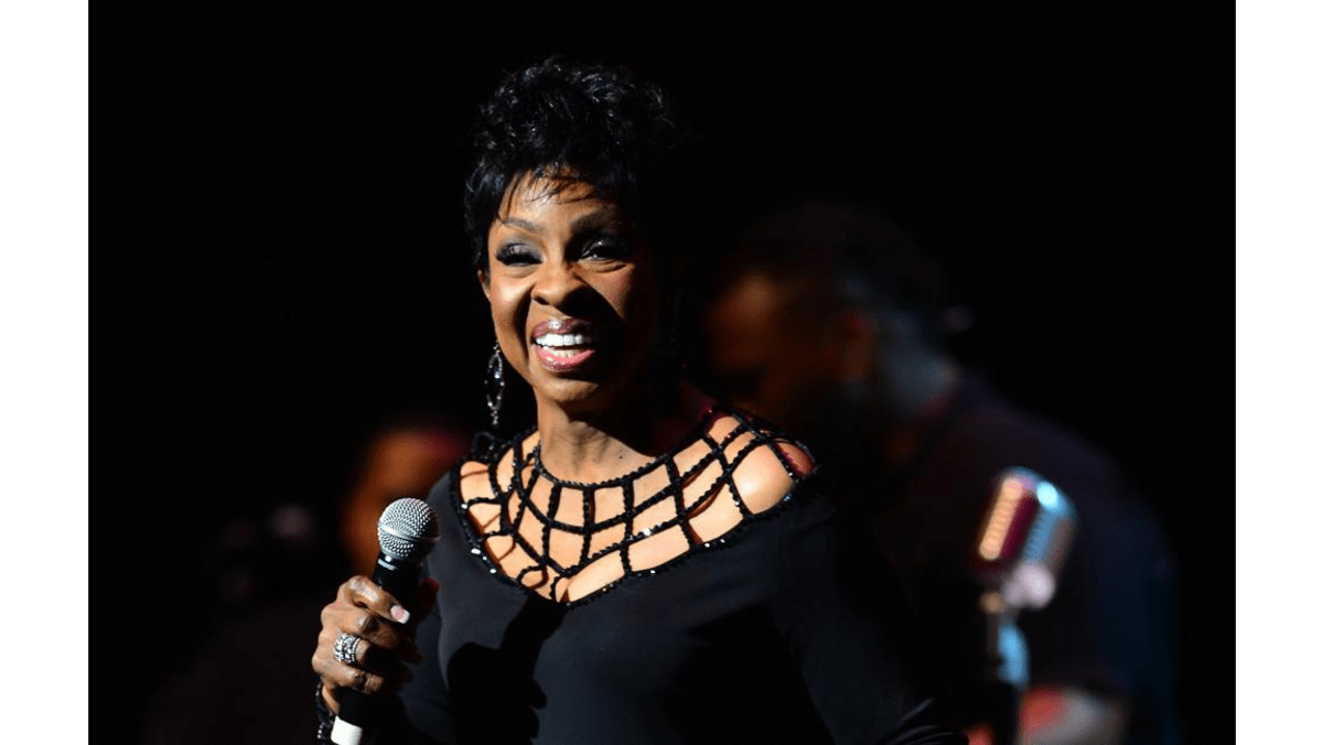 Gladys Knight confirms Super Bowl gig - 8days