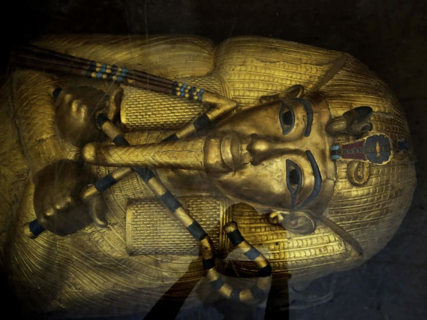 In this Sept 29, 2015 file photo, a mask of of King Tut is displayed in a glass case at the Valley of the Kings in Luxor, Egypt. Photo: AP