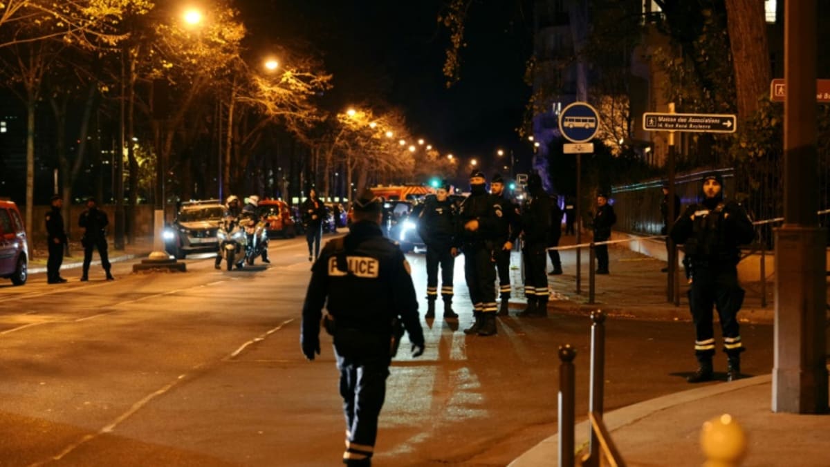 One dead, two injured after man attacks tourists near Paris’ Eiffel Tower One dead, two injured after man attacks tourists near Paris’ Eiffel Tower