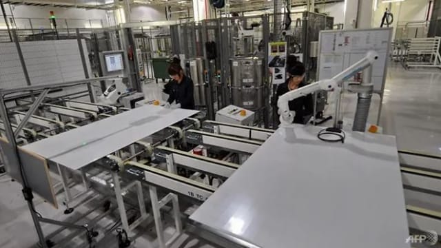 我国11月制造业产值年比萎缩3.2%