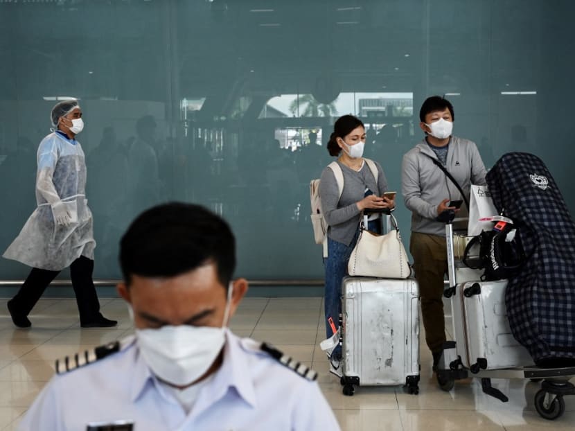 Thailand reinstates mandatory Covid-19 quarantine over Omicron concerns Thailand reinstates mandatory Covid-19 quarantine over Omicron concerns