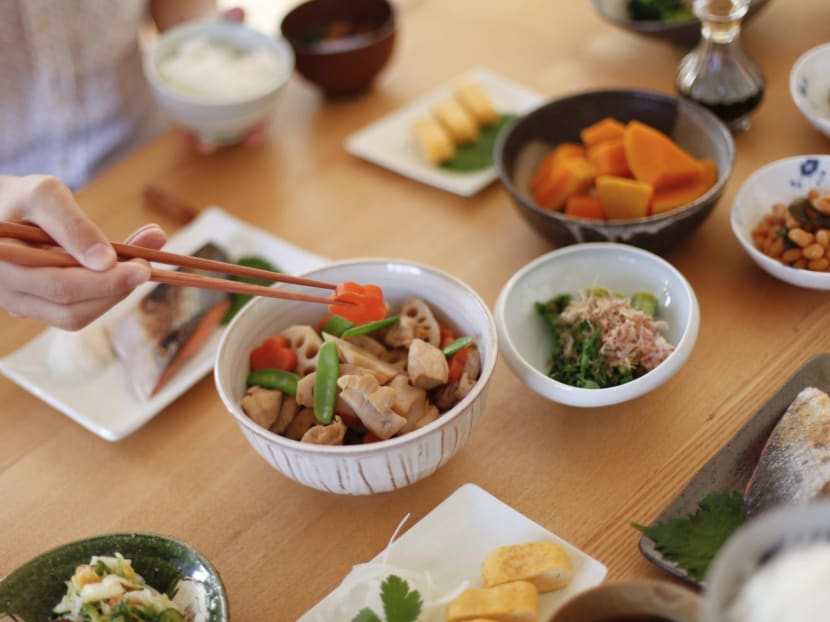 Will eating veggies before rice help you lose weight? Is alkaline water really good for you? Common food myths explained Will eating veggies before rice help you lose weight? Is alkaline water really good for you? Common food myths explained