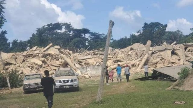 非洲加纳教堂倒塌 死亡人数增加到17人
