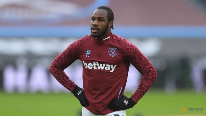 Football: West Ham carefully managing Antonio's game time, says Moyes Football: West Ham carefully managing Antonio's game time, says Moyes