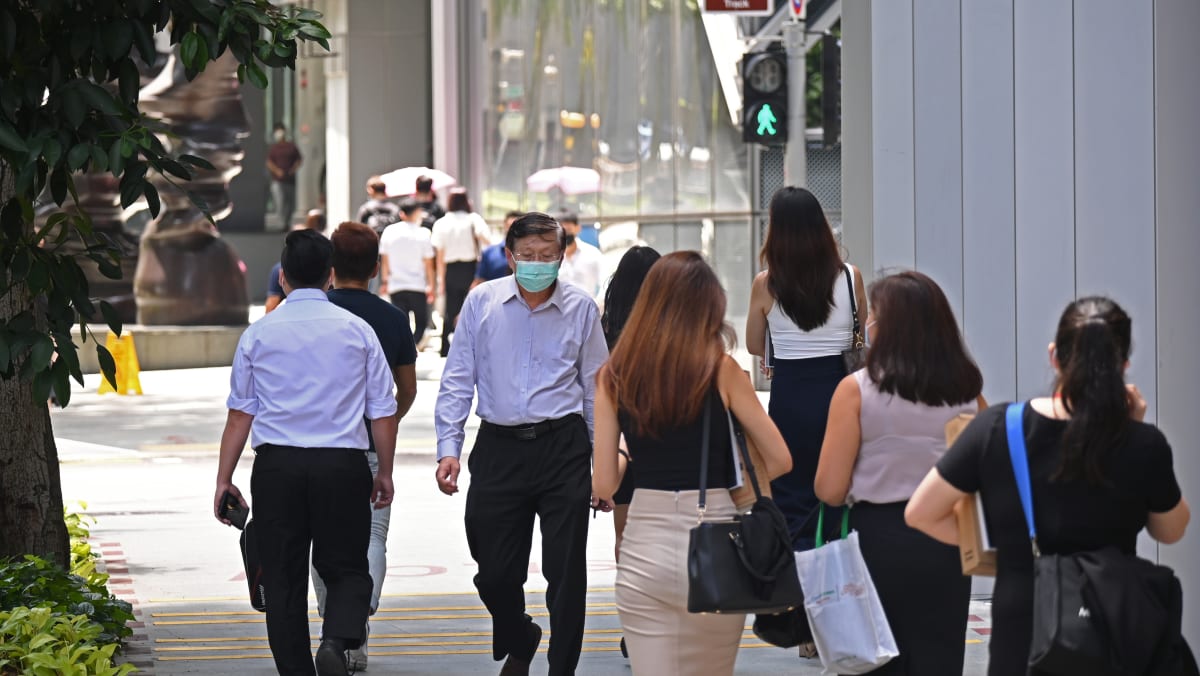 Singapura melaporkan 1.931 kasus COVID-19 baru dan 13 kematian lagi;  Tingkat pemanfaatan ICU turun lebih jauh