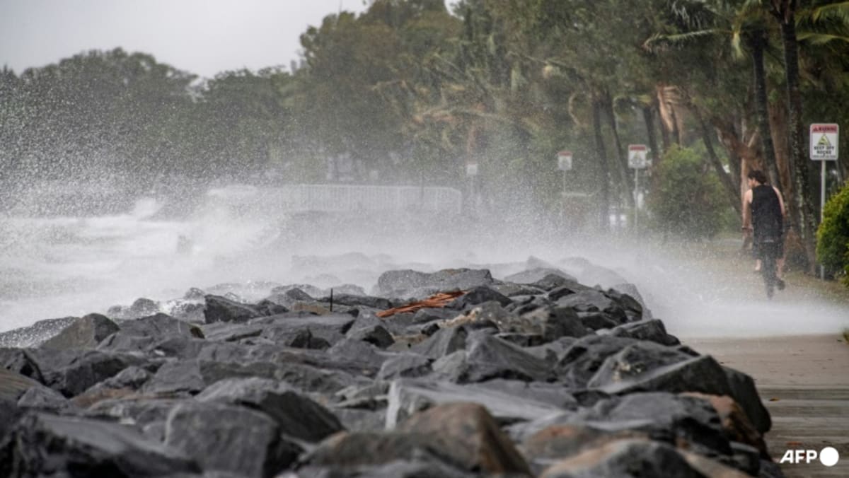 Photo of Záplavy odrezali turistické mestá v austrálskom Veľkom koralovom útese zničenom búrkou