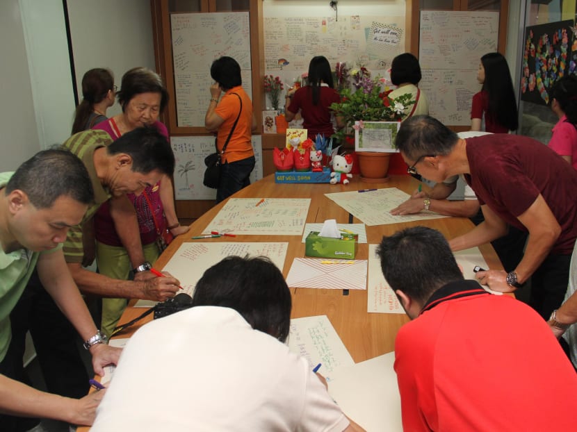 Residents pen well wishes for Mr Lee Kuan Yew at Teck Ghee CC