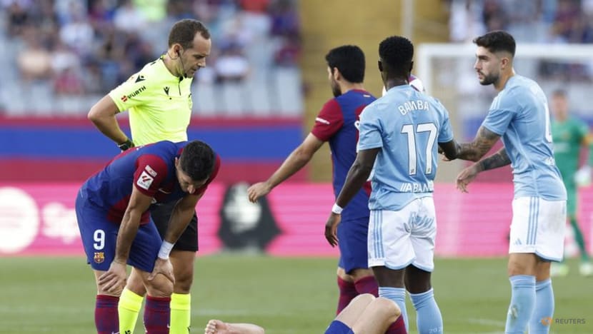 Injured De Jong out until international break, says Barca's Xavi