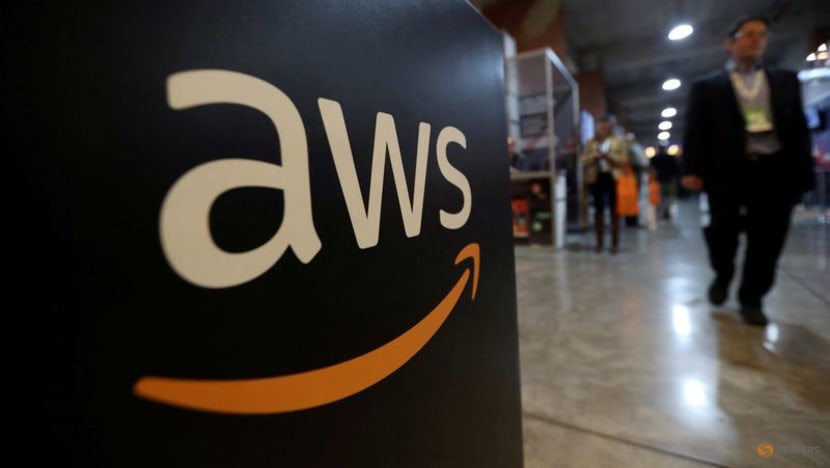Exclusive-Amazon's cloud unit is considering AMD's new AI chips