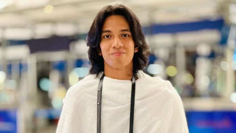 “Untuk orang yang solat kejap ada kejap tak" - Naim Daniel kongsi petua tidak tinggal solat “Untuk orang yang solat kejap ada kejap tak" - Naim Daniel kongsi petua tidak tinggal solat