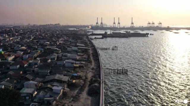 印尼一艘渔船翻覆 至少22人失踪