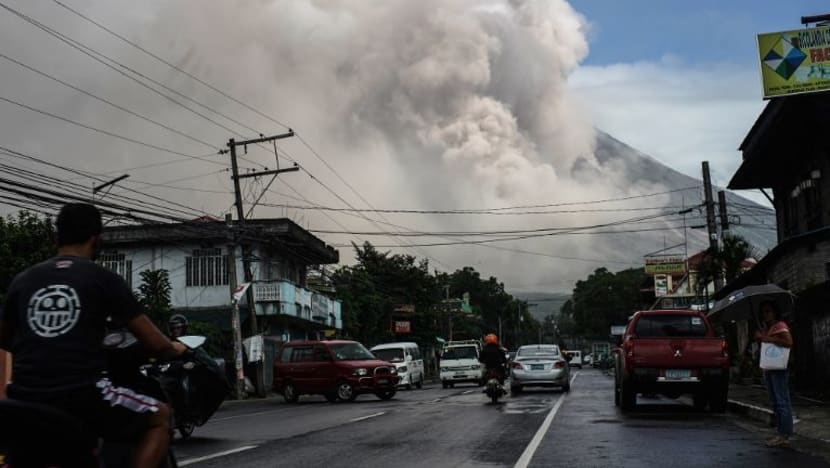 Amaran gunung berapi Mayon Filipina dinaikkan ke Tahap 4