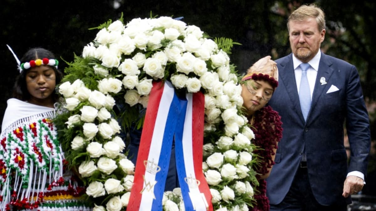 Dutch king makes historic apology for slavery Dutch king makes historic apology for slavery