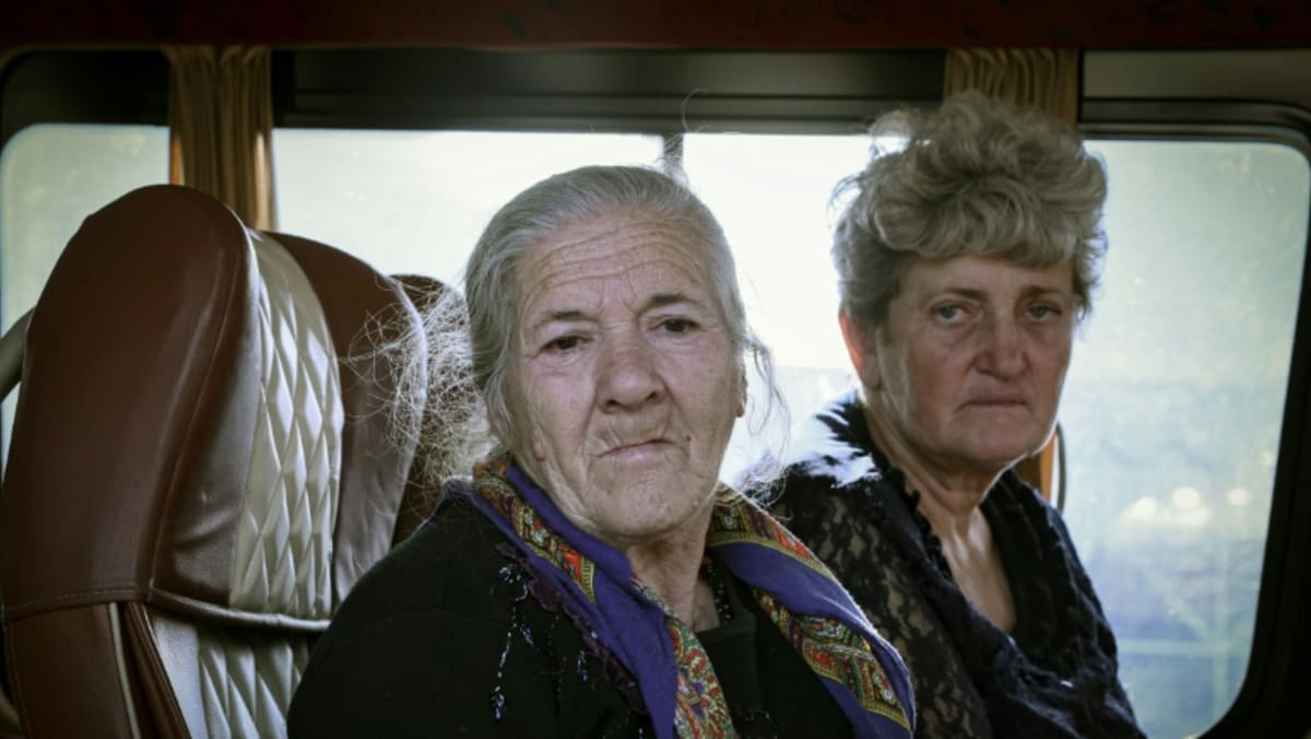 Karabakh refugees cross to Armenia as Azerbaijan takes control Karabakh refugees cross to Armenia as Azerbaijan takes control