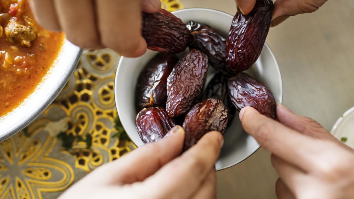 All about dates: How nutritious are they as a snack and what’s the best way to enjoy them? All about dates: How nutritious are they as a snack and what’s the best way to enjoy them?