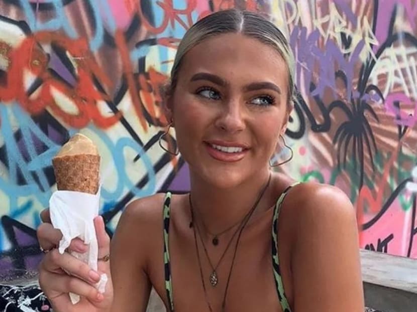21-year-old British model falls to her death at famous Sydney selfie spot