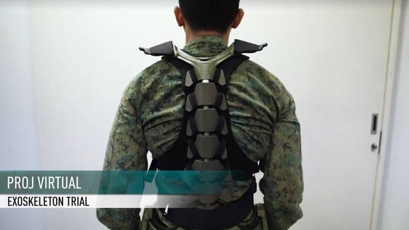 Tentera Singapura cuba rangka luar titanium kurangkan beban berat askar