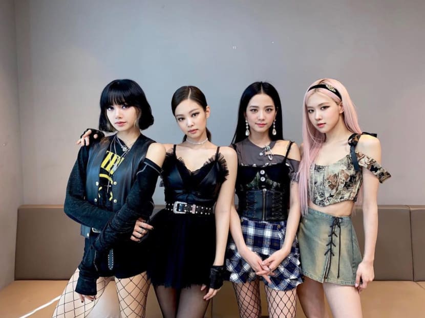 Blackpink cuddled a baby panda. Not cute, the Chinese Internet said Blackpink cuddled a baby panda. Not cute, the Chinese Internet said