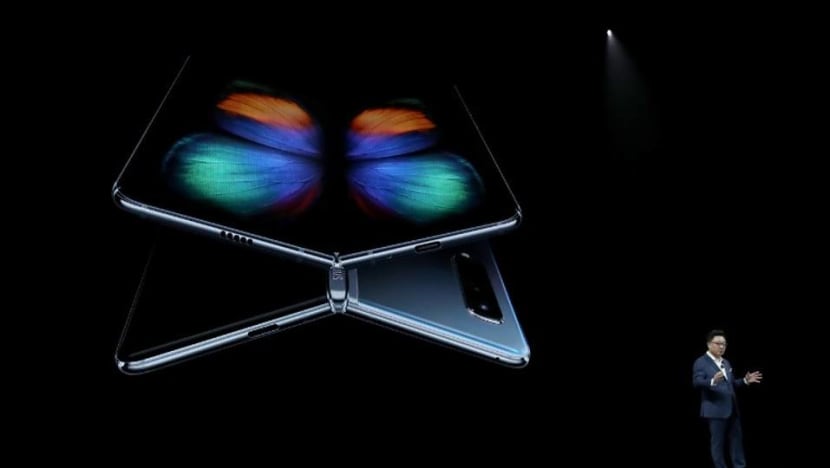 Samsung Galaxy Fold's screen malfunctions after a day, some reviewers say Samsung Galaxy Fold's screen malfunctions after a day, some reviewers say