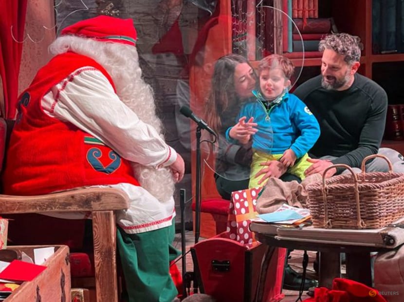 British tourists head to snowy Lapland seeking Santa Claus British tourists head to snowy Lapland seeking Santa Claus