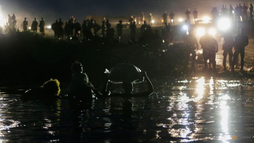 Migrant camp in south Texas dwindles to a few hundred people Migrant camp in south Texas dwindles to a few hundred people