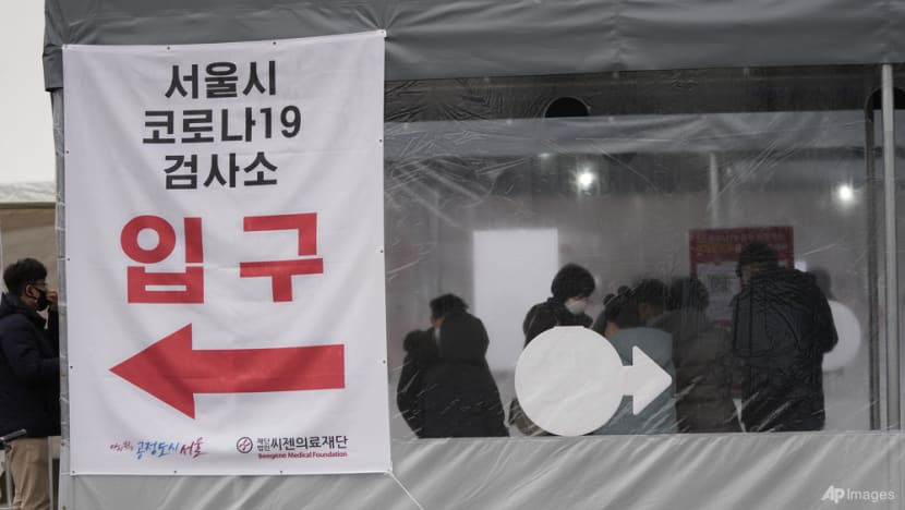 South Korea marks deadliest day of pandemic as Omicron looms South Korea marks deadliest day of pandemic as Omicron looms