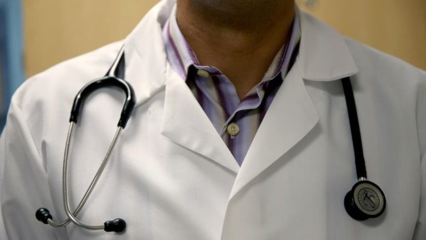 90% doktor baru adalah rakyat S'pura; 180 doktor diambil dari India dalam masa 3 tahun 90% doktor baru adalah rakyat S'pura; 180 doktor diambil dari India dalam masa 3 tahun
